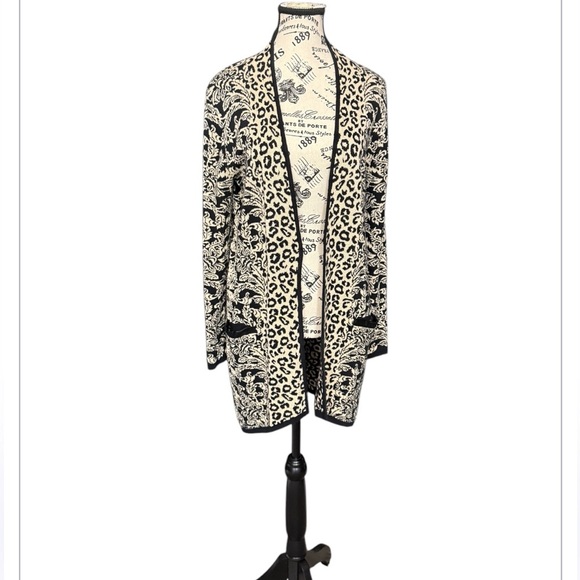Chico’s Animal Floral Print Cardigan Long Line - Picture 2 of 8